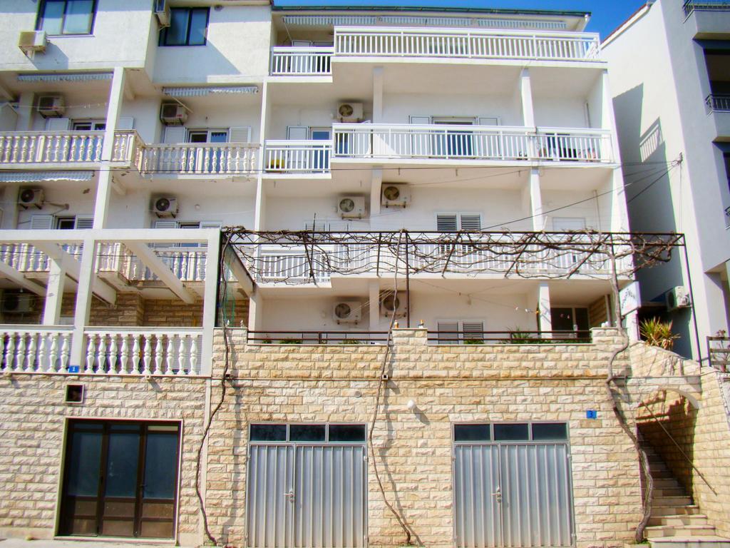 Apartments Anka Duće Eksteriør bilde